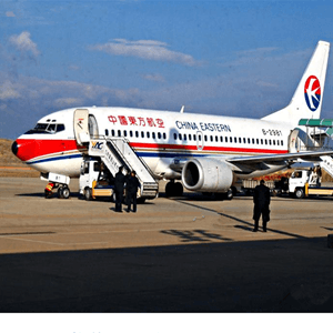 地窝堡空运公司航空快运业稳步发展的原因是什么？
